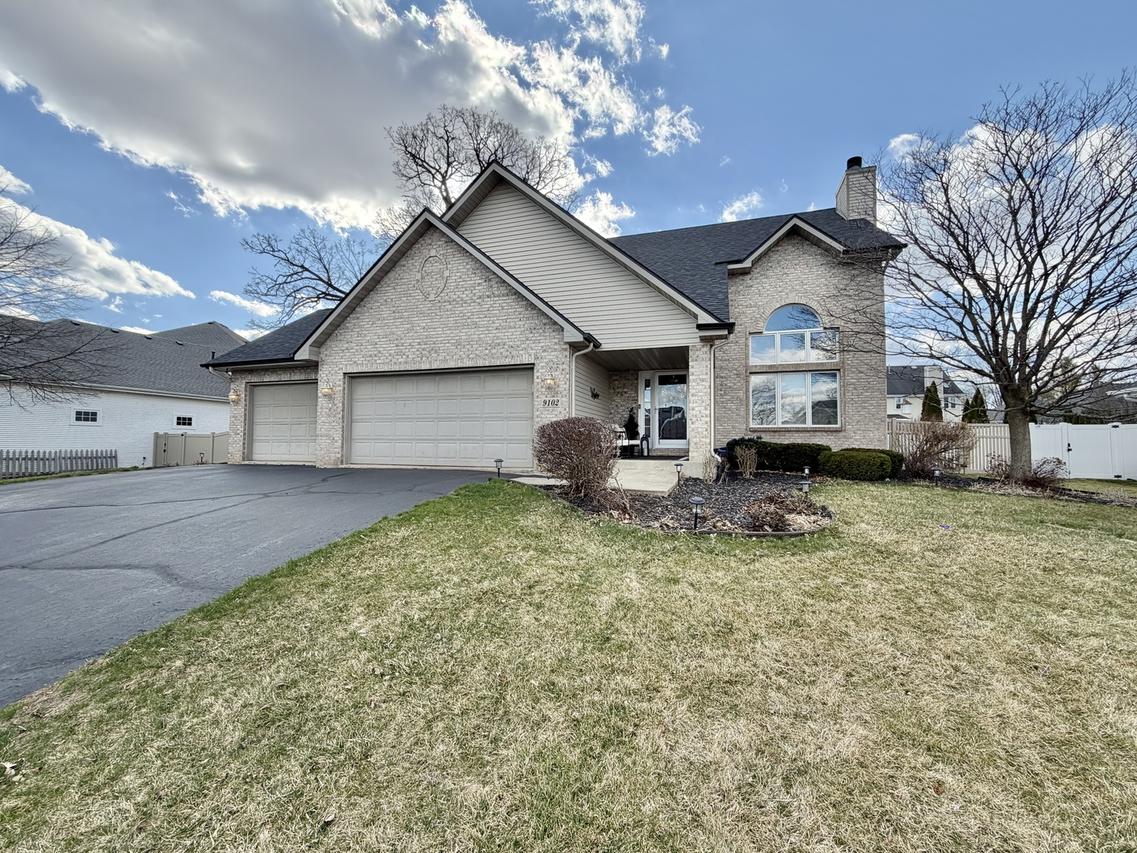 9102 River View Tr., Roscoe, IL 61073