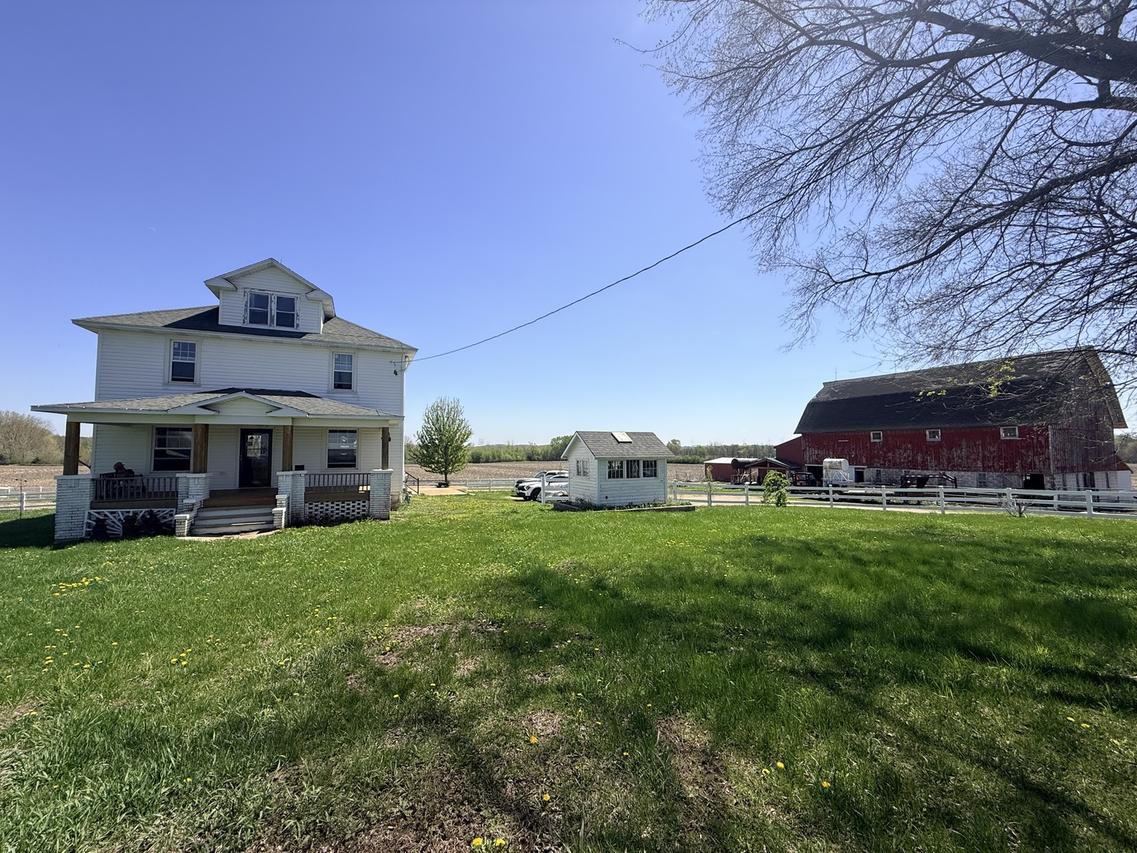 1801 Lee Center Rd., Amboy, IL 61310