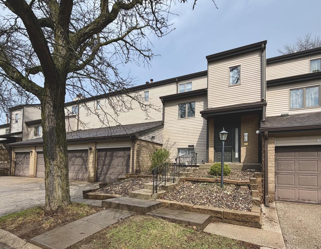 3117 4th St., Moline, IL 61265