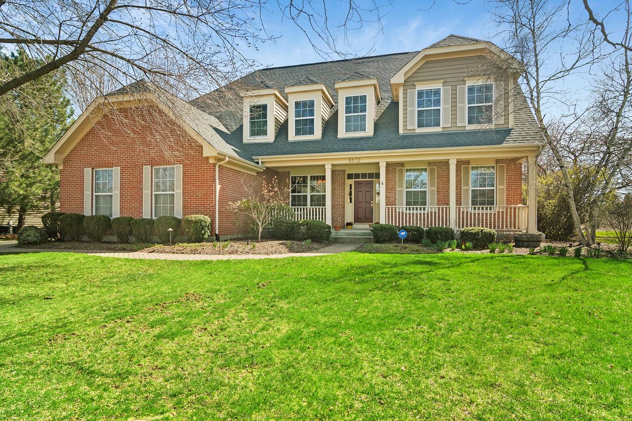 8132 Danneil Cir., Long Grove, IL 60047