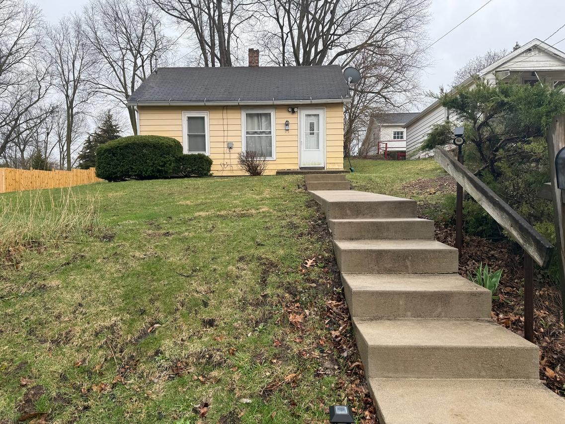 707 Monroe St., Oregon, IL 61061