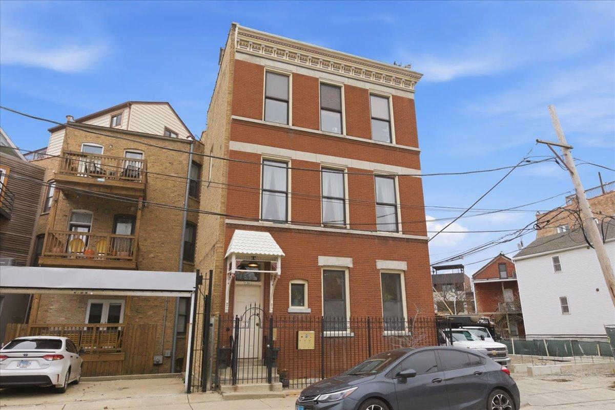 1361 N Dean St. #1S, Chicago, IL 60622