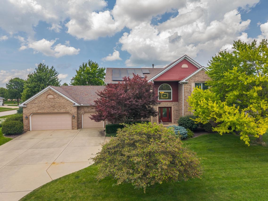 3102 Wisteria Ln., Bloomington, IL 61704
