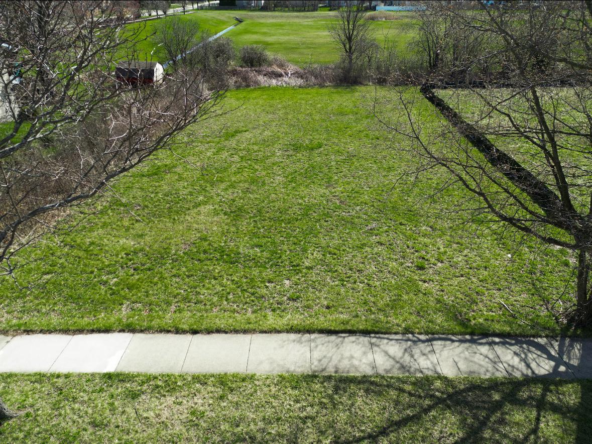 975 Belle Plaine Ave., Gurnee, IL 60031