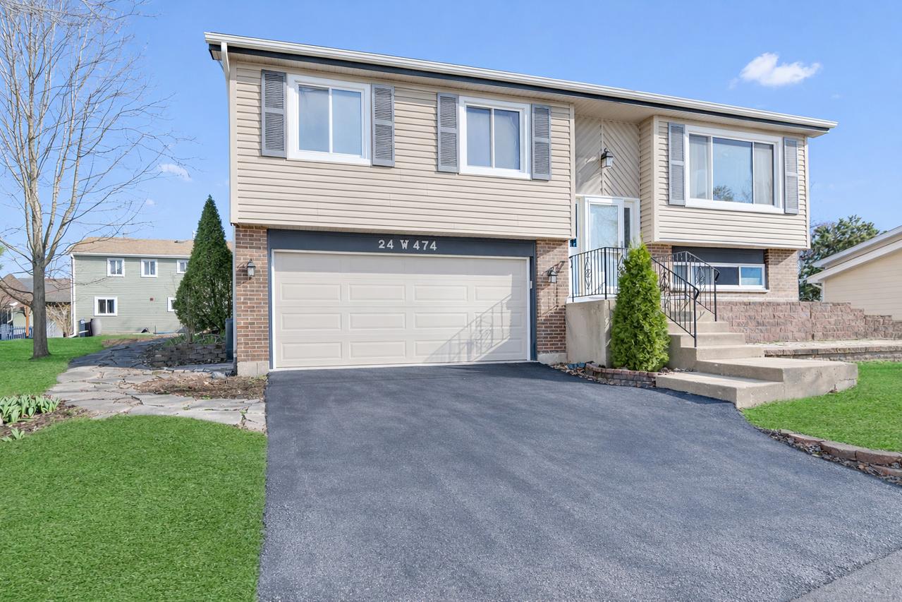 24W474 Surf Ct., Naperville, IL 60540