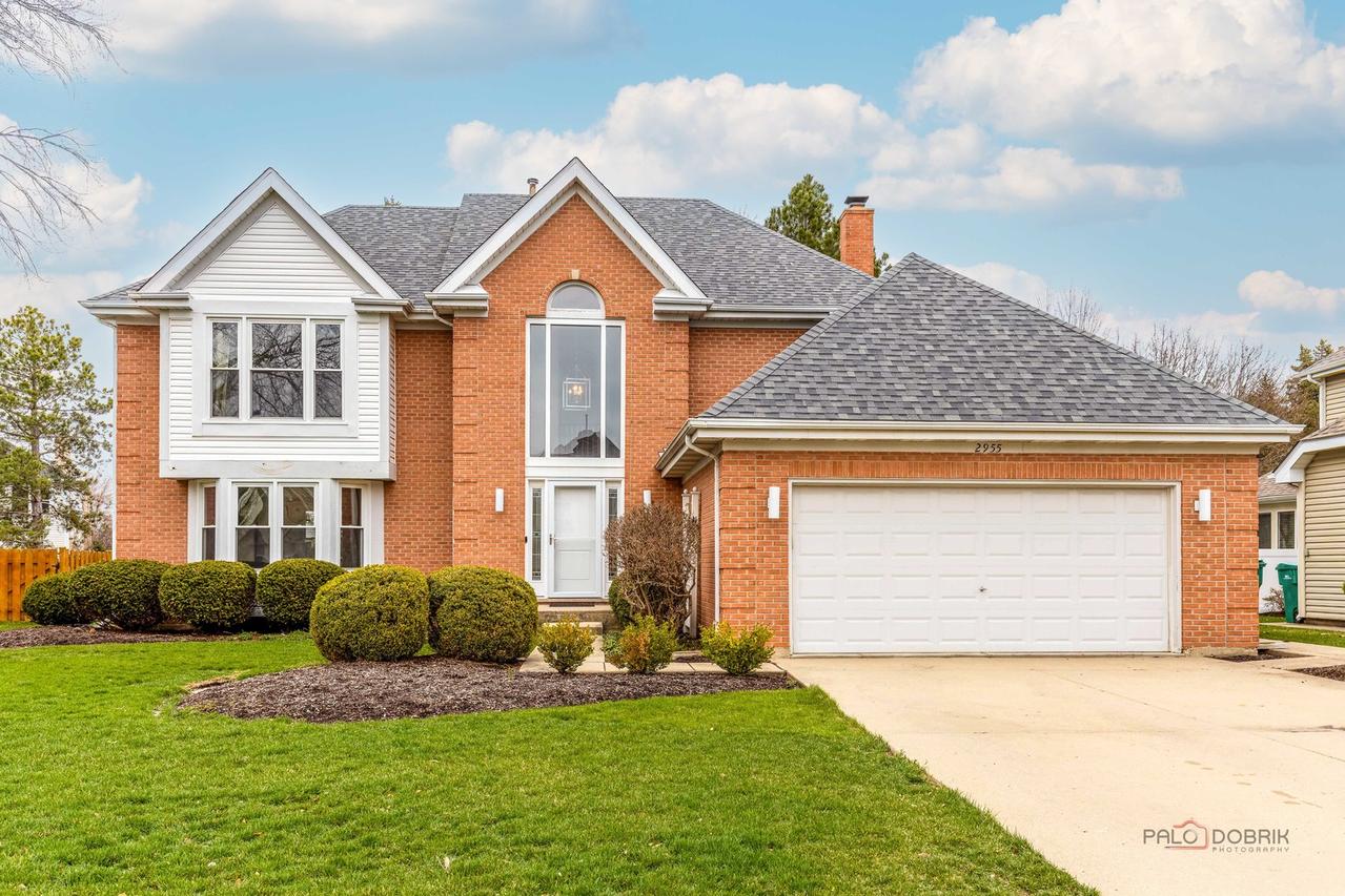 2955 Roslyn Ln., Buffalo Grove, IL 60089