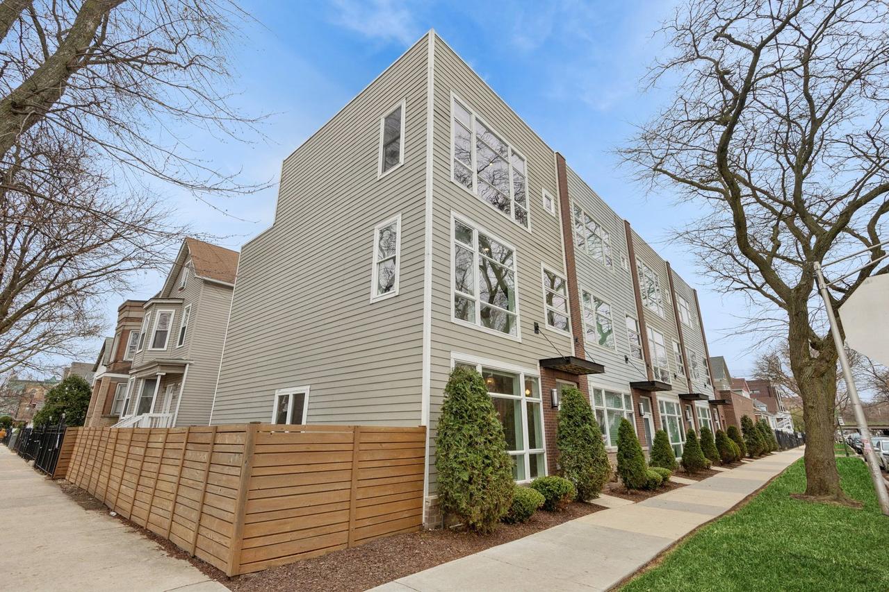 1855 N St Louis Ave., Chicago, IL 60647