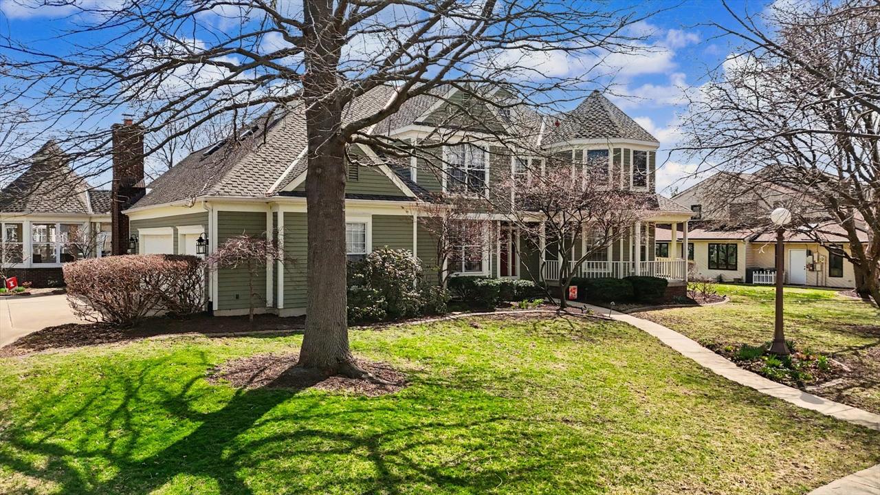 2204 Edgewater Pl., Champaign, IL 61822