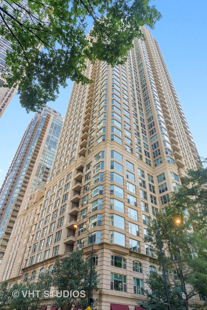 25 E Superior St. #4201, Chicago, IL 60611