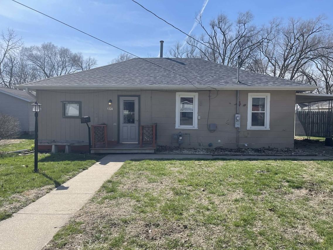 1324 Mary Ave., Rock Falls, IL 61071