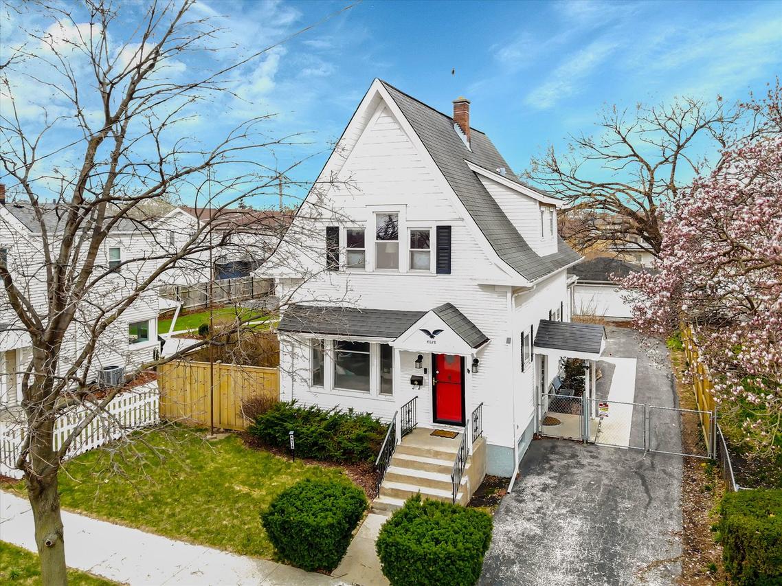 4038 Grove Ave., Brookfield, IL 60513