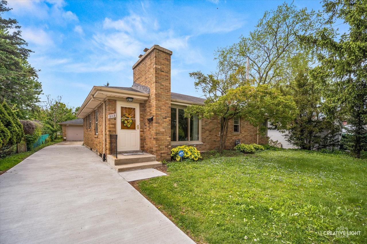 313 E Morningside Ave., Lombard, IL 60148
