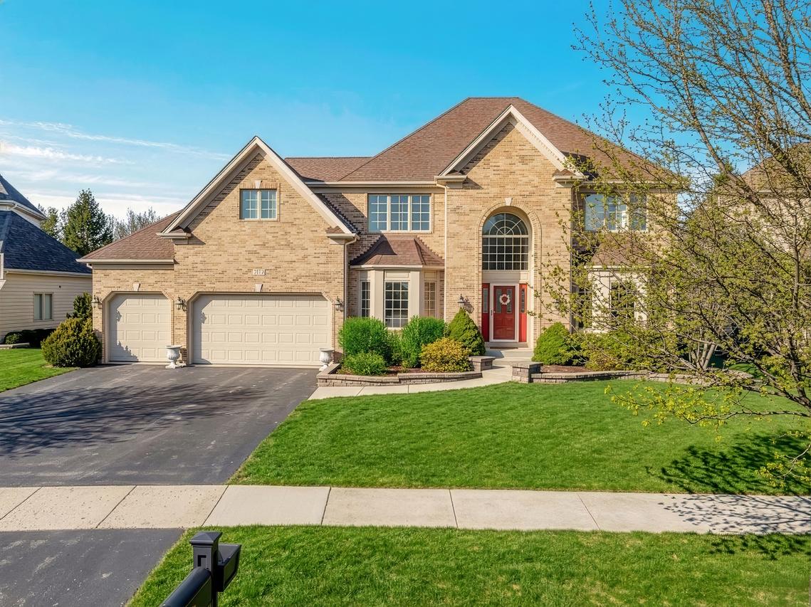 3111 Landore Dr., Naperville, IL 60564