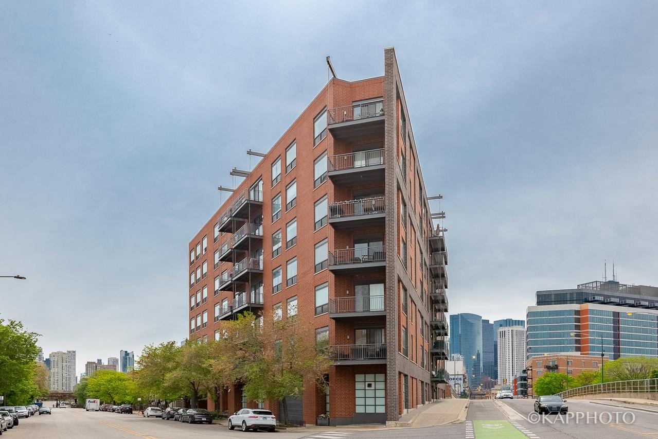 859 W Erie St. #501, Chicago, IL 60642