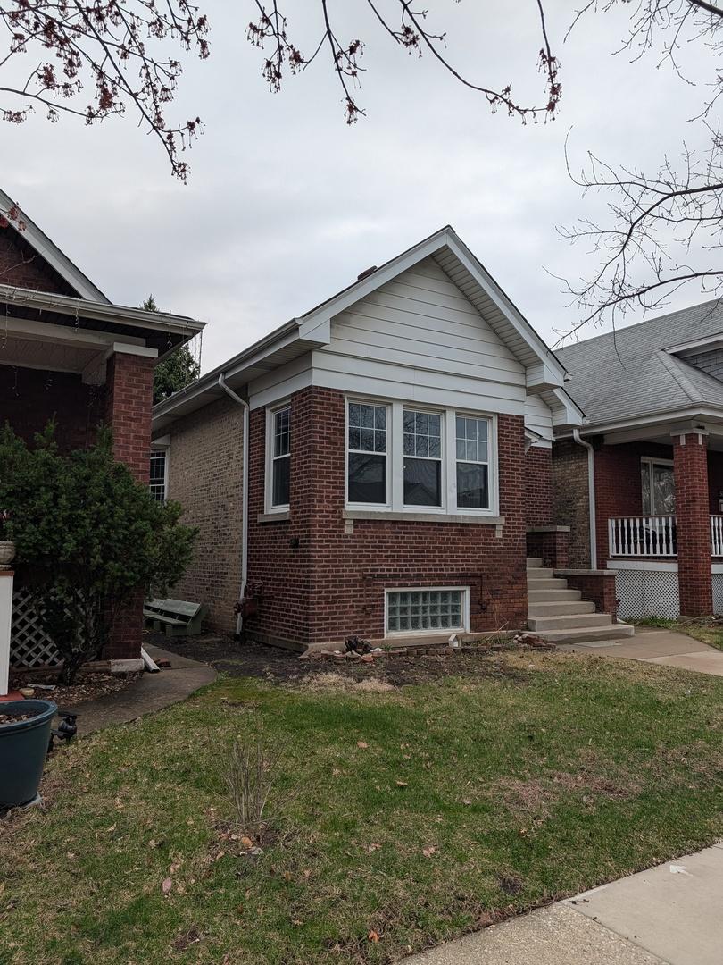 [Address Hidden by Seller], Chicago, IL 60641