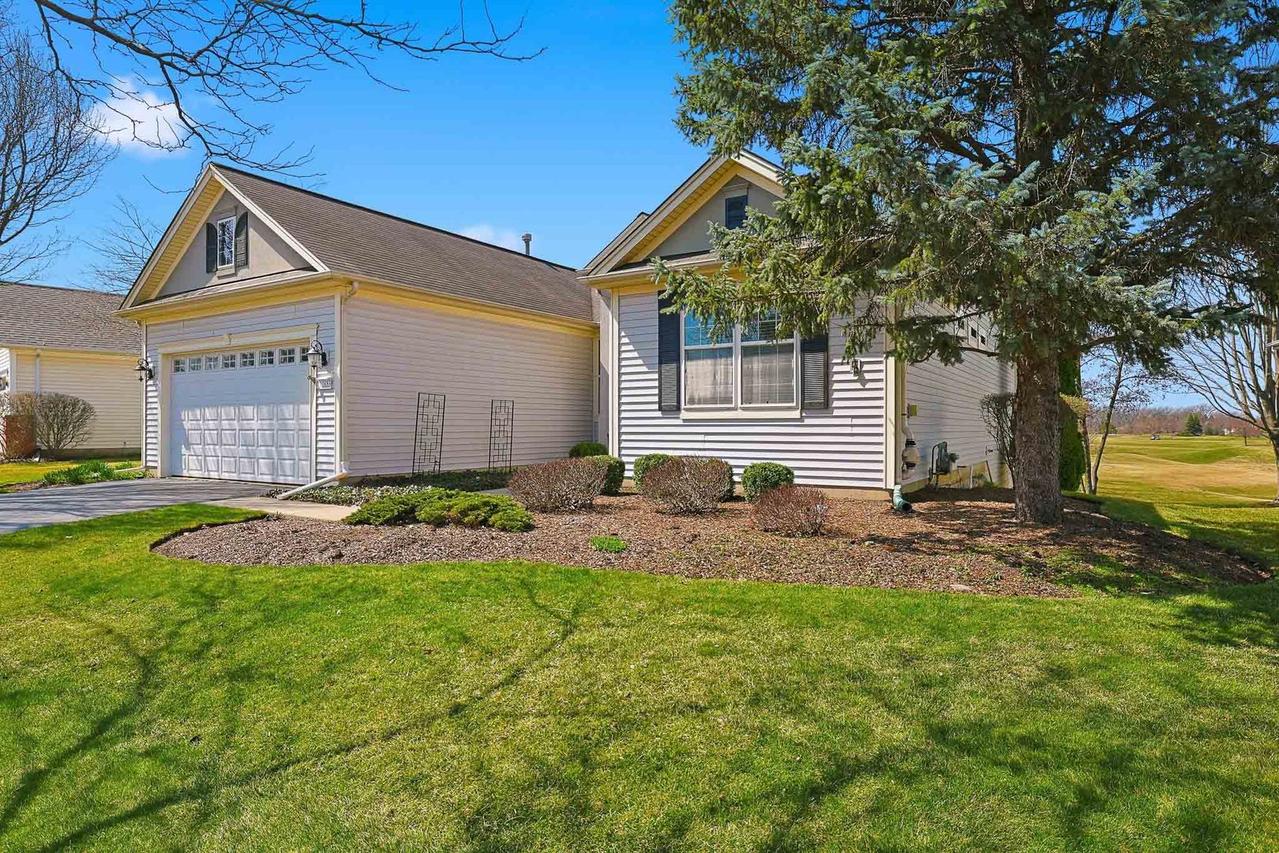 12853 Cold Springs Dr., Huntley, IL 60142