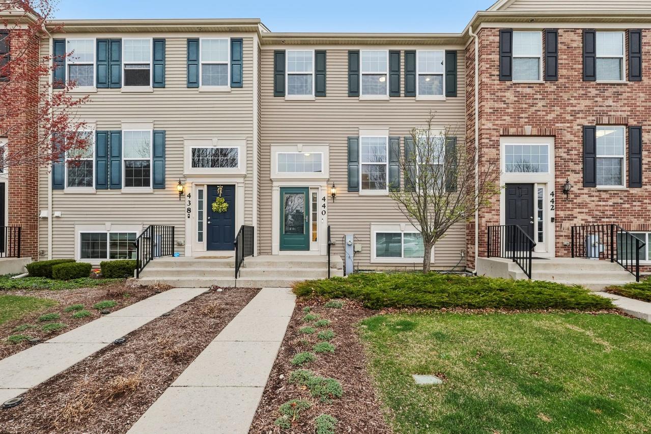 440 Town Center Blvd., Gilberts, IL 60136