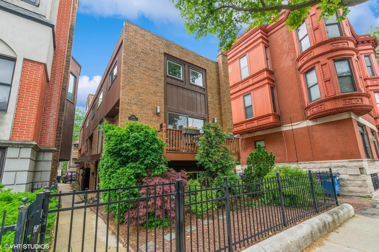 1045 W Altgeld St. #A, Chicago, IL 60614