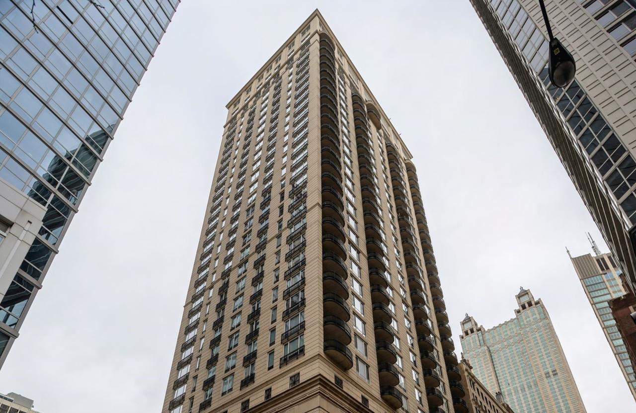 10 E Delaware Pl. #14A, Chicago, IL 60611