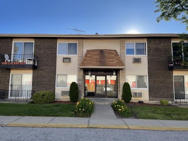 8816 N Western Ave. #2F, Des Plaines, IL 60016