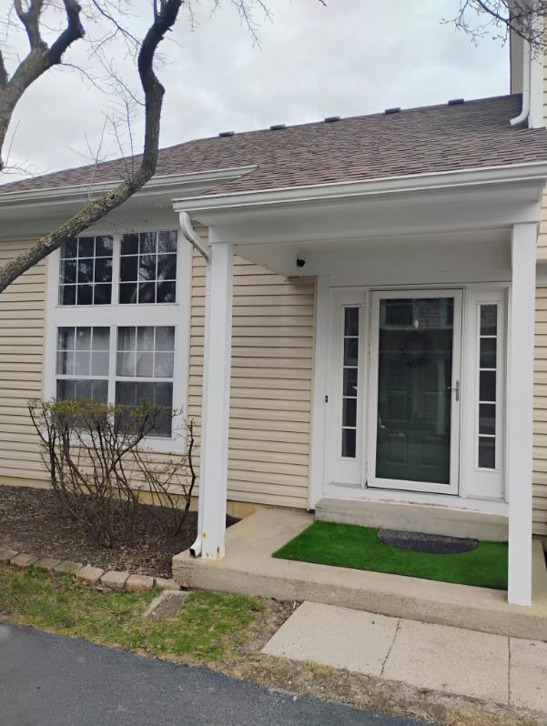 254 Acorn Dr., Streamwood, IL 60107