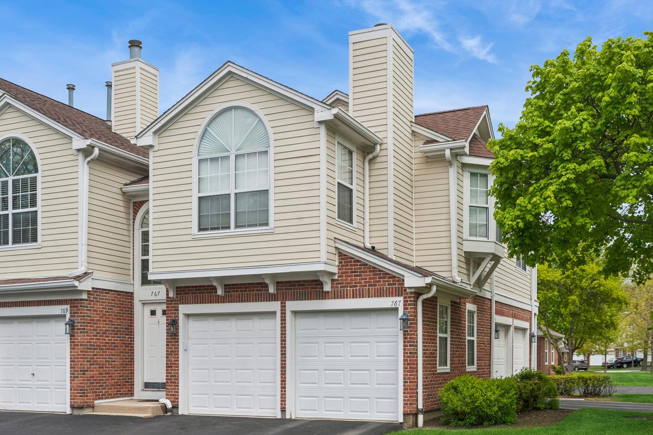 767 Grosse Pointe Cir., Vernon Hills, IL 60061