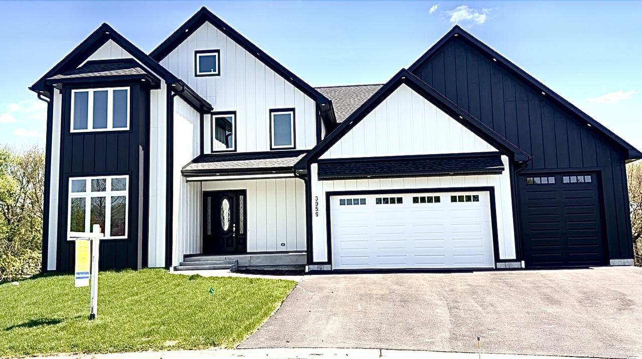3059 Longcommon Pkwy., Elgin, IL 60124