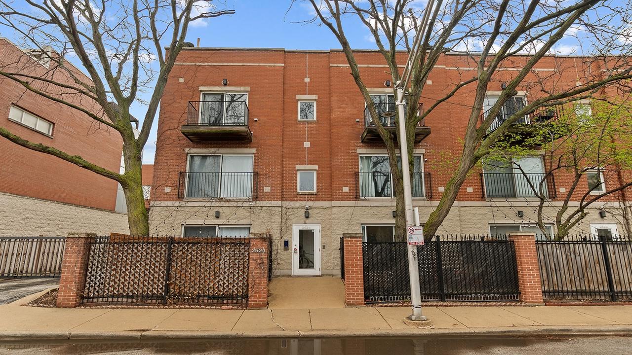 2524 W Bloomingdale Ave. #B, Chicago, IL 60647