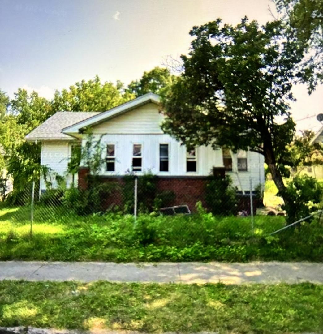 [Address Hidden by Seller], Decatur, IL 62522