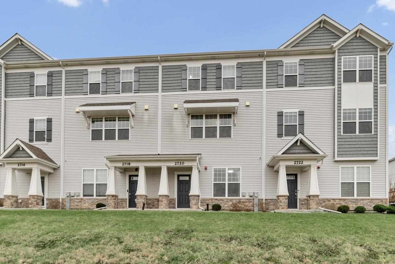 2720 Lily Ln., Rolling Meadows, IL 60008