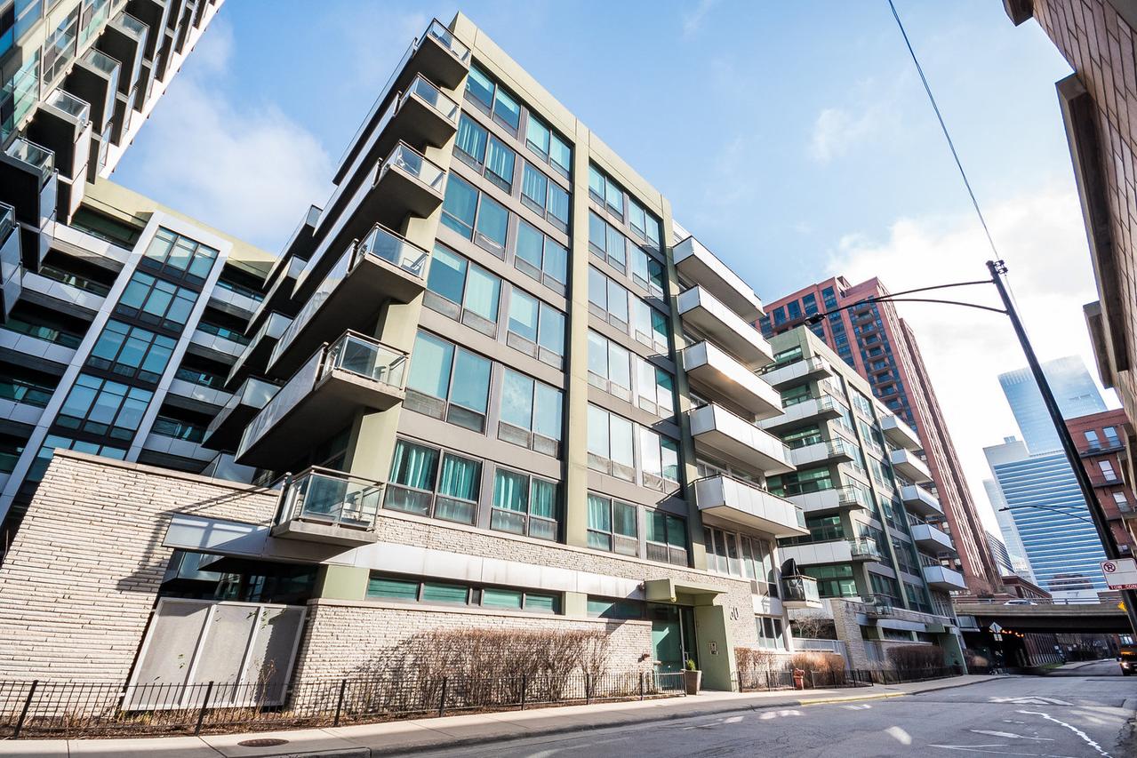 660 W Wayman St. #707, Chicago, IL 60661