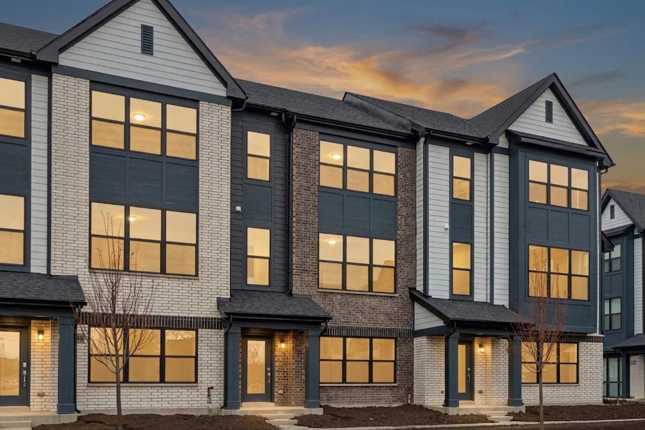 6318 Lexington St., Morton Grove, IL 60053