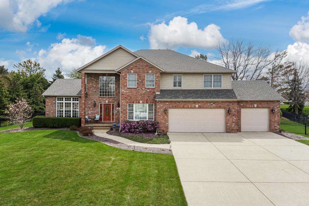 3 Strawberry Rd., Bloomington, IL 61704