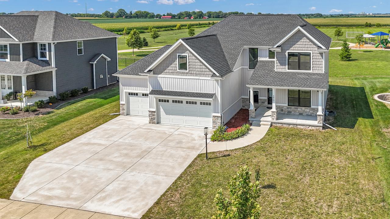 4812 Oakdale Dr., Champaign, IL 61822