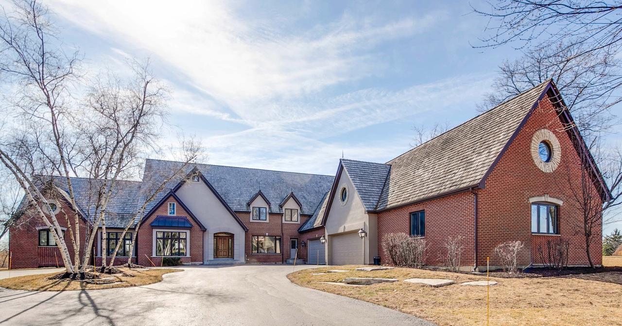 13 Kensington Dr., North Barrington, IL 60010