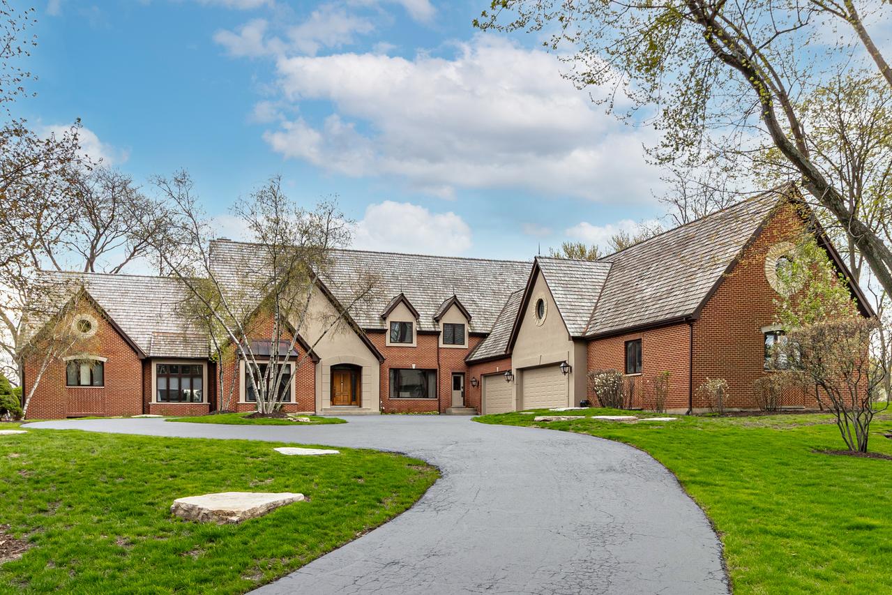 13 Kensington Dr., North Barrington, IL 60010