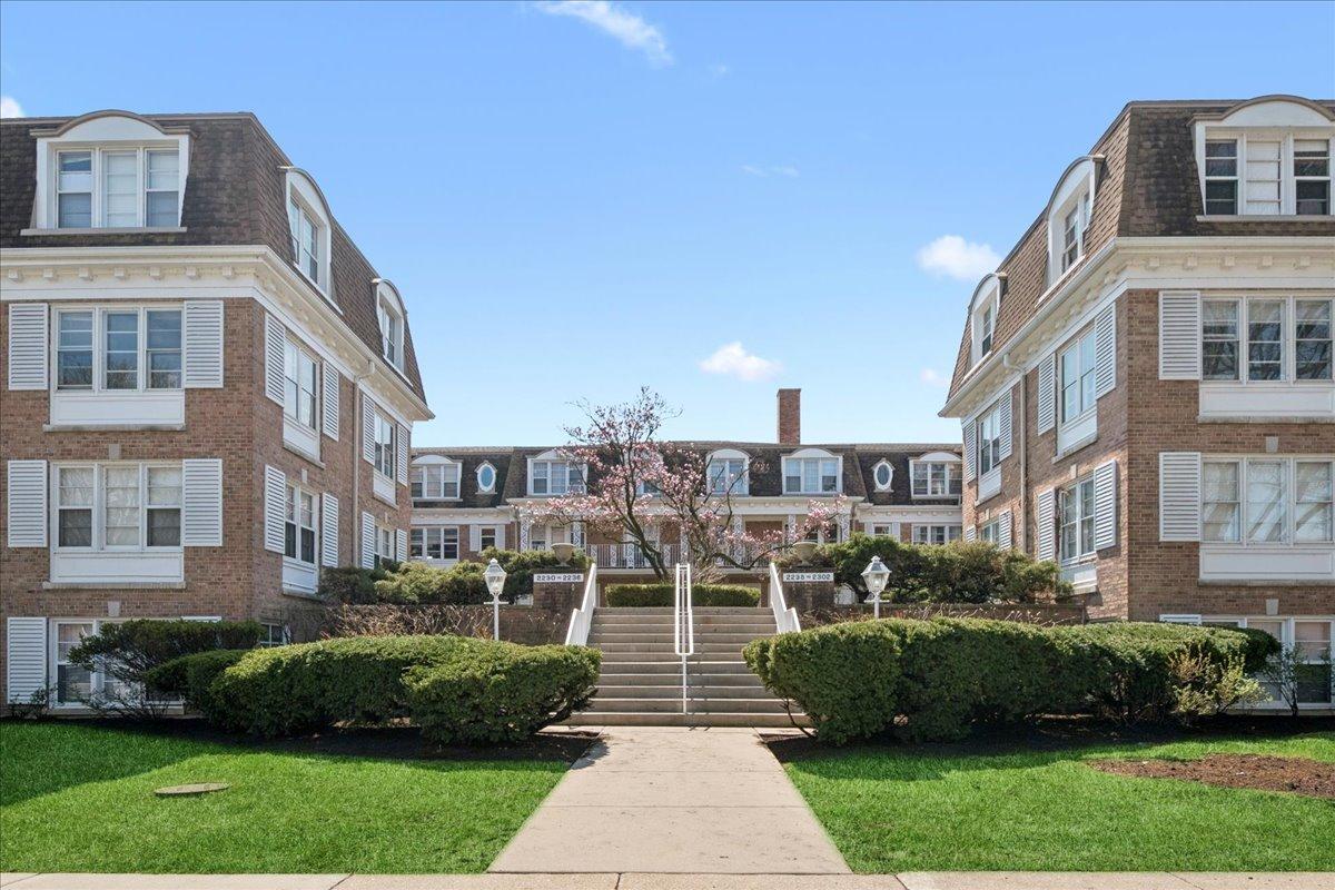 2234 Central St. #3, Evanston, IL 60201