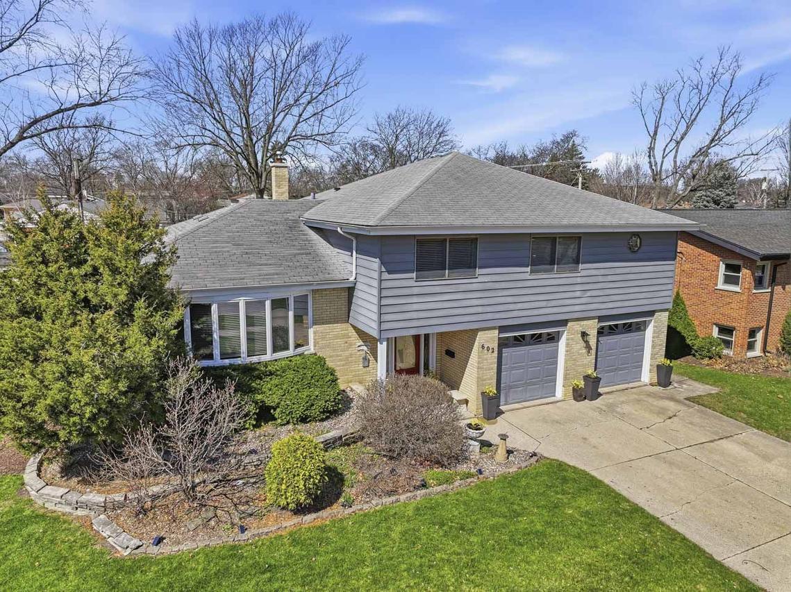 602 S Edward St., Mount Prospect, IL 60056