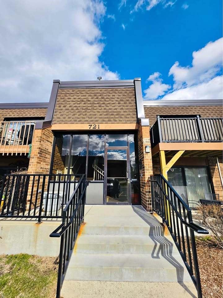 721 Tipperary Ct. #1a, Schaumburg, IL 60193