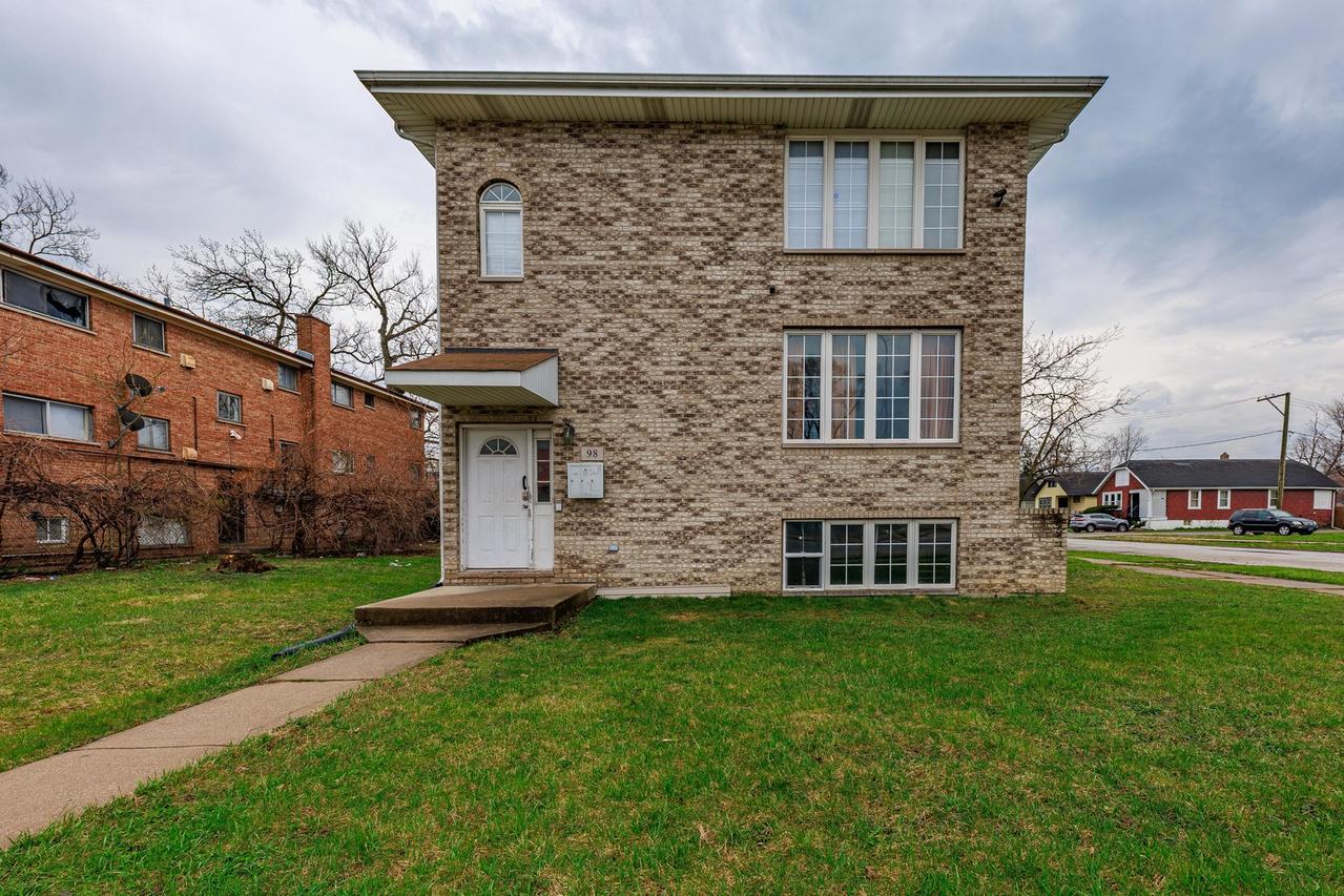 98 W 154th St., Harvey, IL 60426