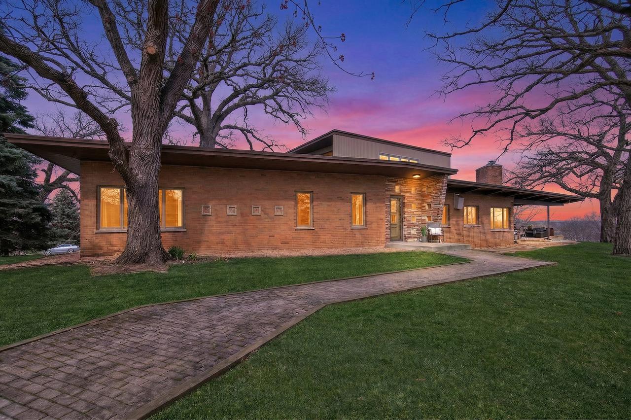 615 Robin Ridge, Elgin, IL 60123