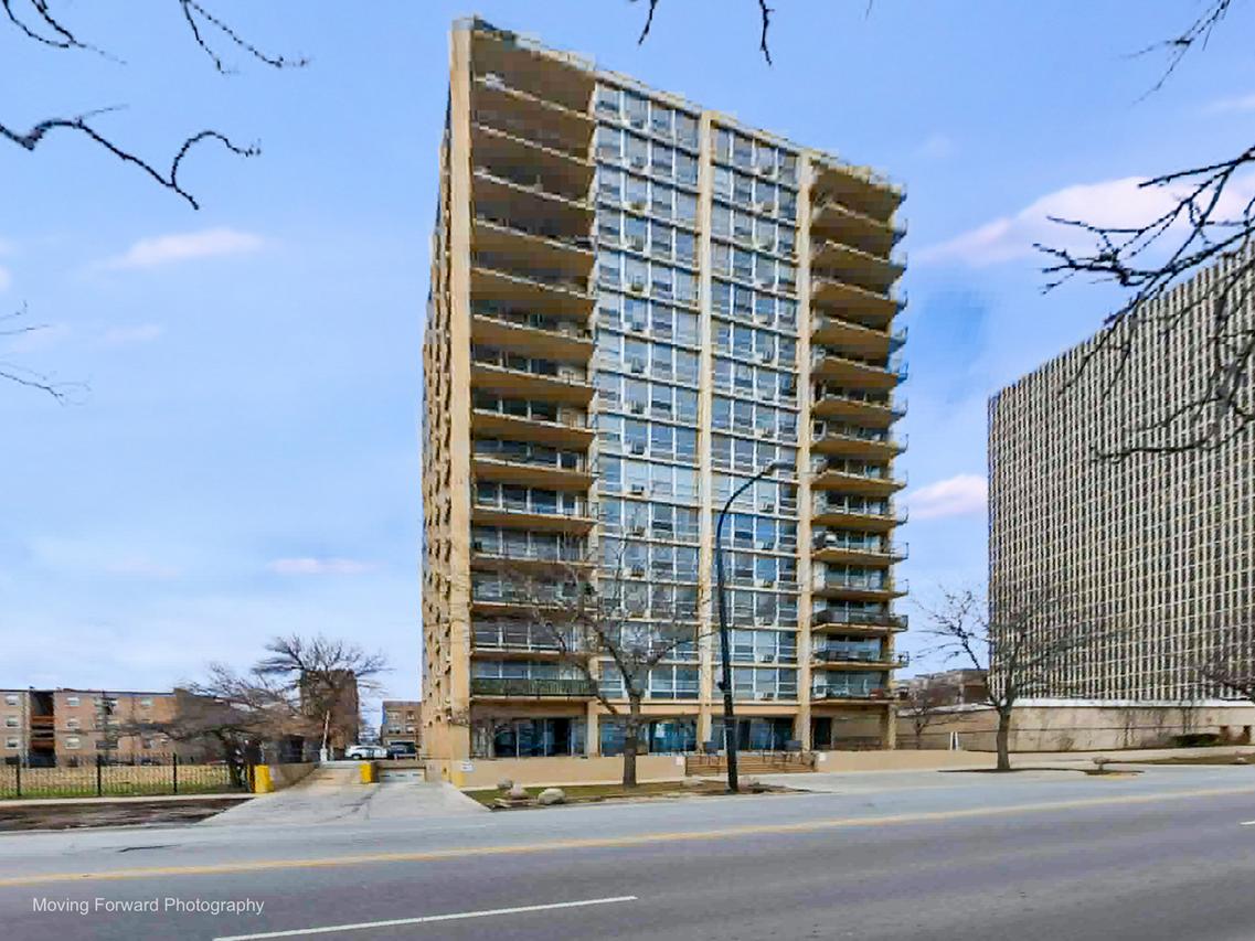 6730 S South Shore Dr. #1504, Chicago, IL 60649
