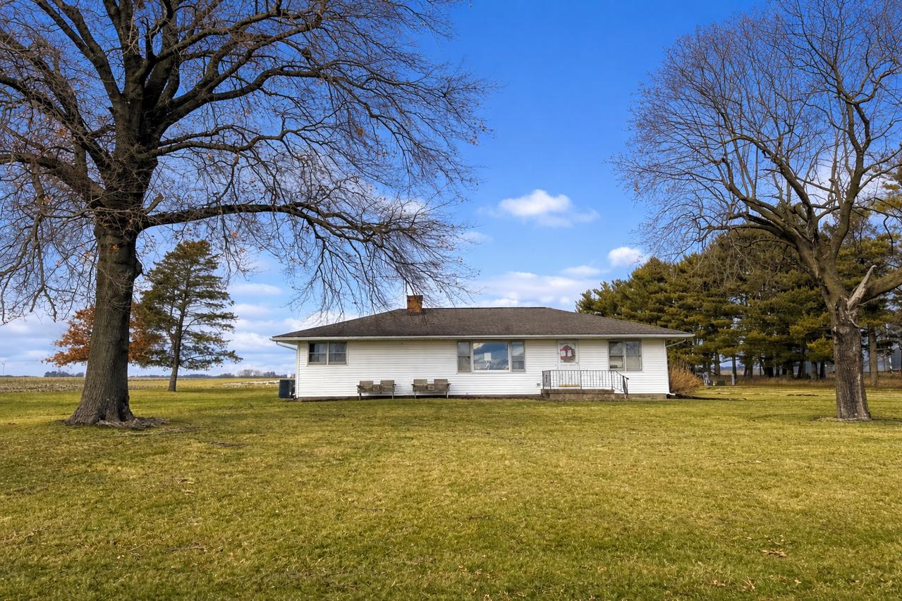 16353 2300 North Ave., Walnut, IL 61376