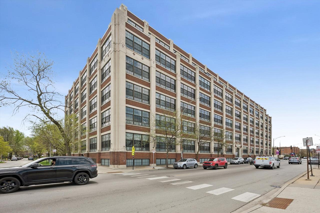 3963 W Belmont Ave. #316, Chicago, IL 60618