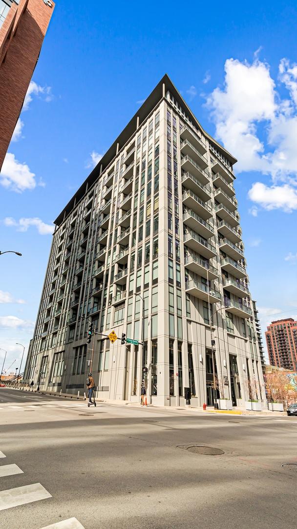 740 W Fulton St. #1009, Chicago, IL 60661