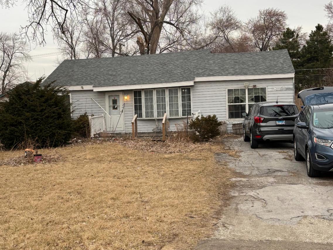 7930 W 99th St., Hickory Hills, IL 60457