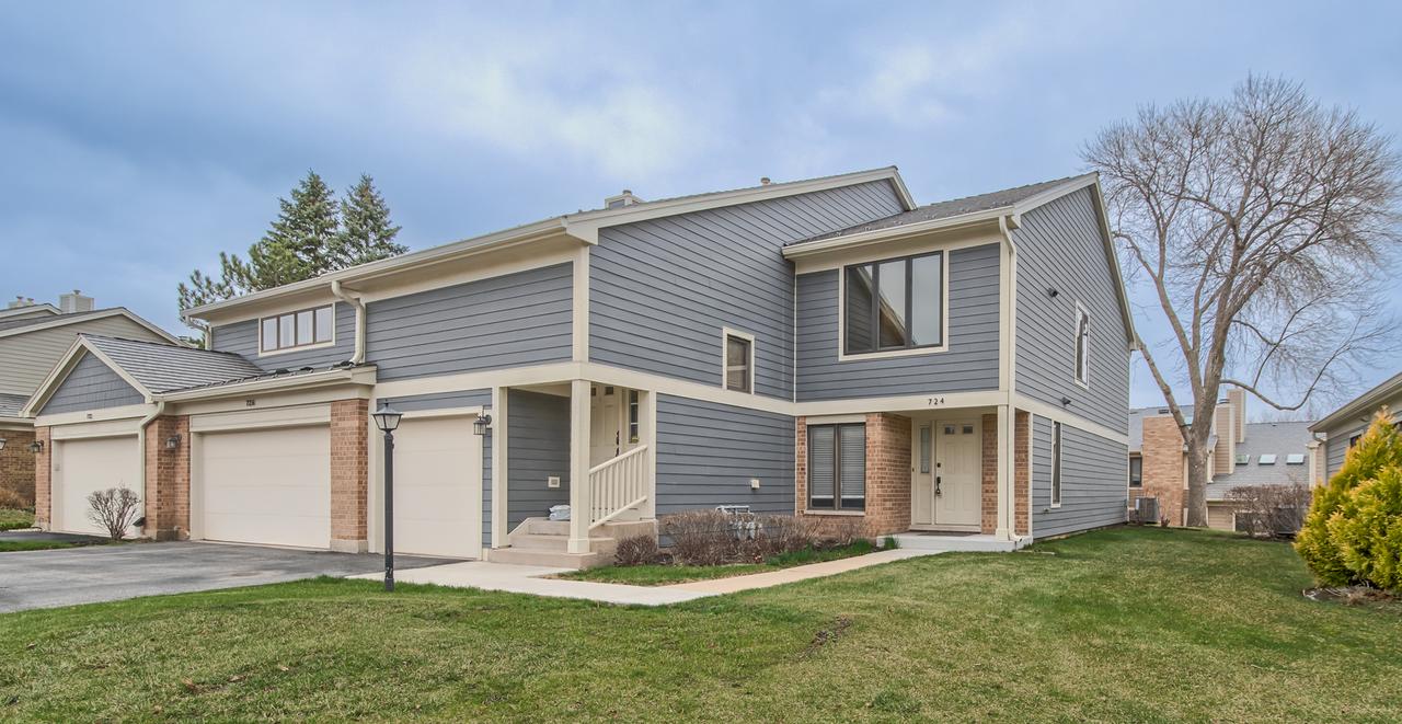 724 Ascot Ct., Libertyville, IL 60048