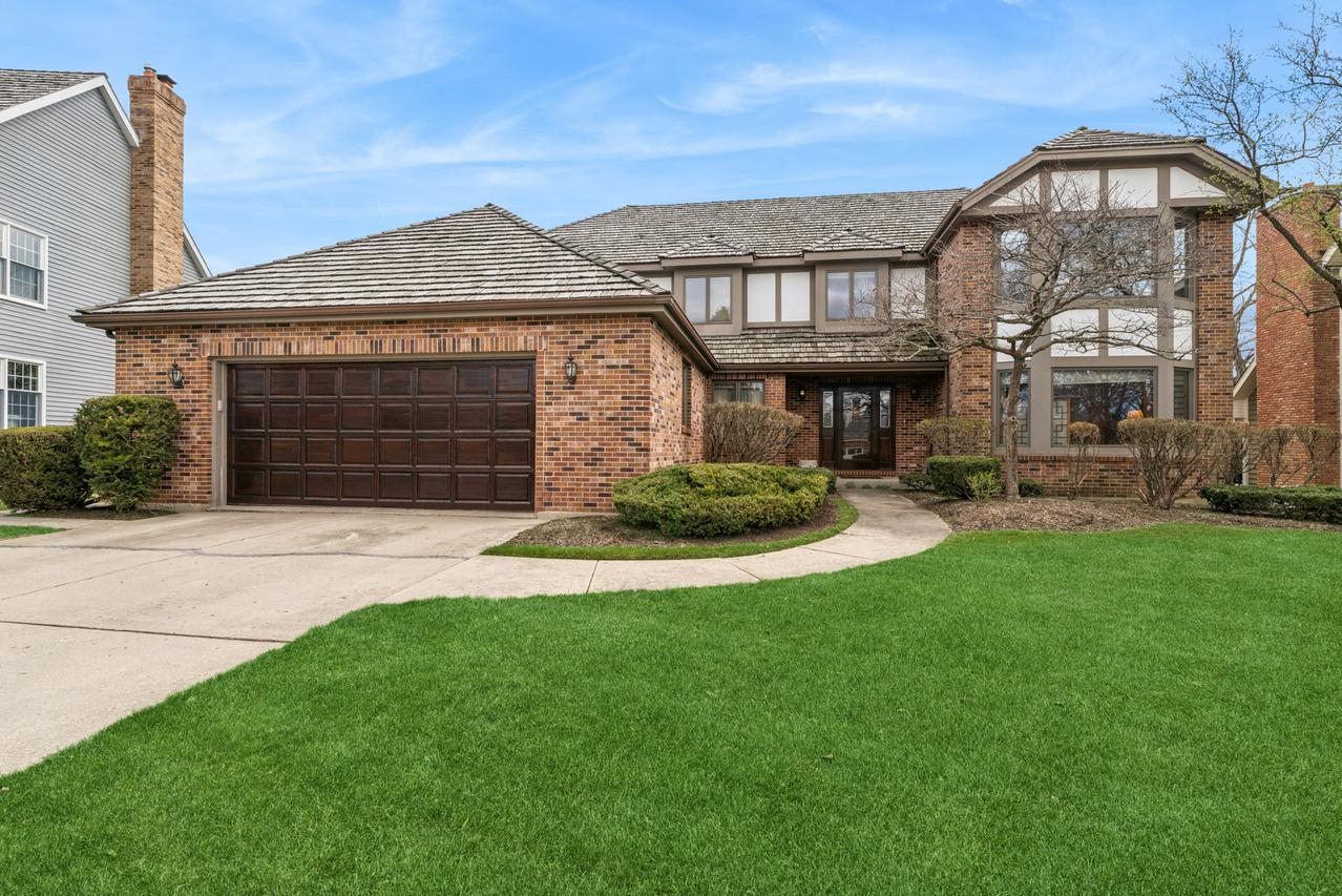 1204 Kristin Dr., Libertyville, IL 60048