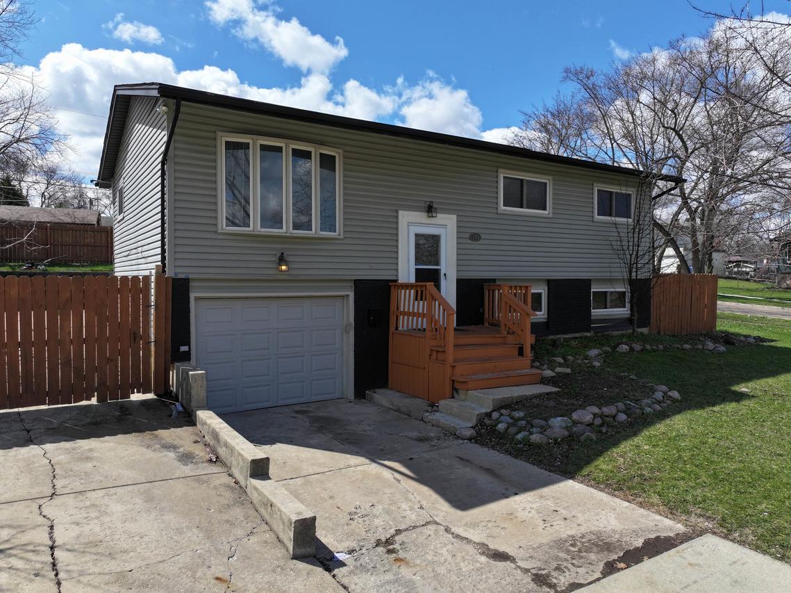 643 Armitage Ave., Glendale Heights, IL 60139