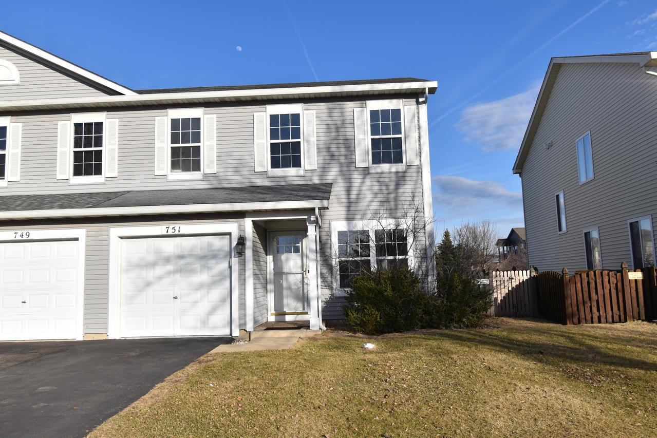 751 Zachary Dr., Romeoville, IL 60446